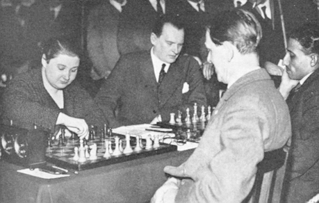 5 Queens Chess Game  Alekhine vs NN 1915 