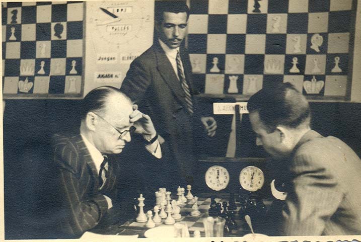 5 Queens Chess Game  Alekhine vs NN 1915 