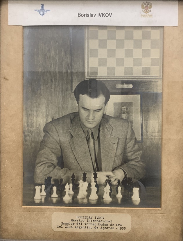 John Saw The King`s Gambit (K-3574) - Caissa Chess Store